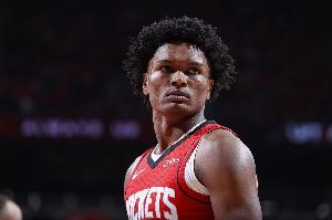 难救主！阿门·汤普森18中10拿到22分7板2断 正负值-10